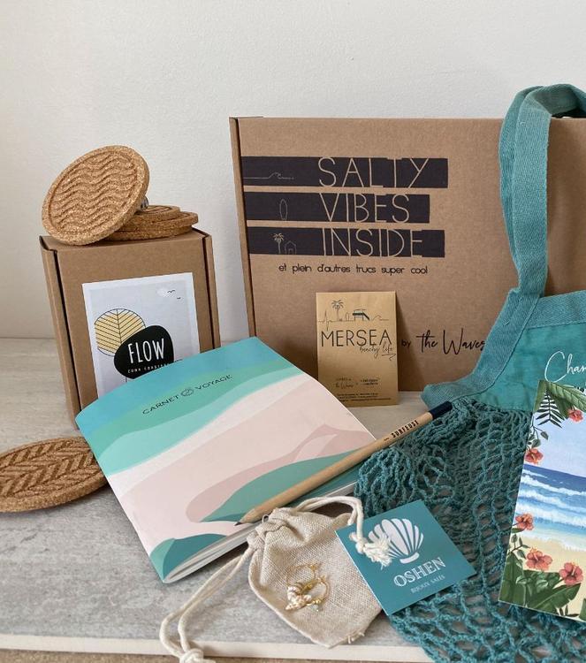 Salty Box Living by the Wave trend box Flow cork coaster set PepMelon